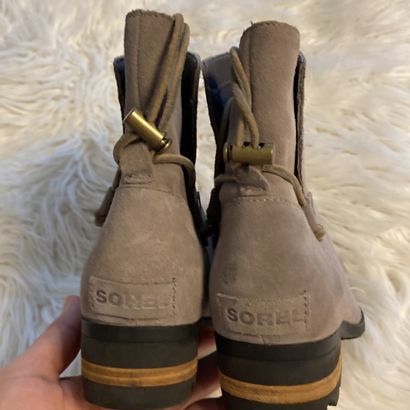 SOREL Boots size 9 BNWOT see pictures heel is 1 1/2” color gray leather upper - Picture 6 of 17